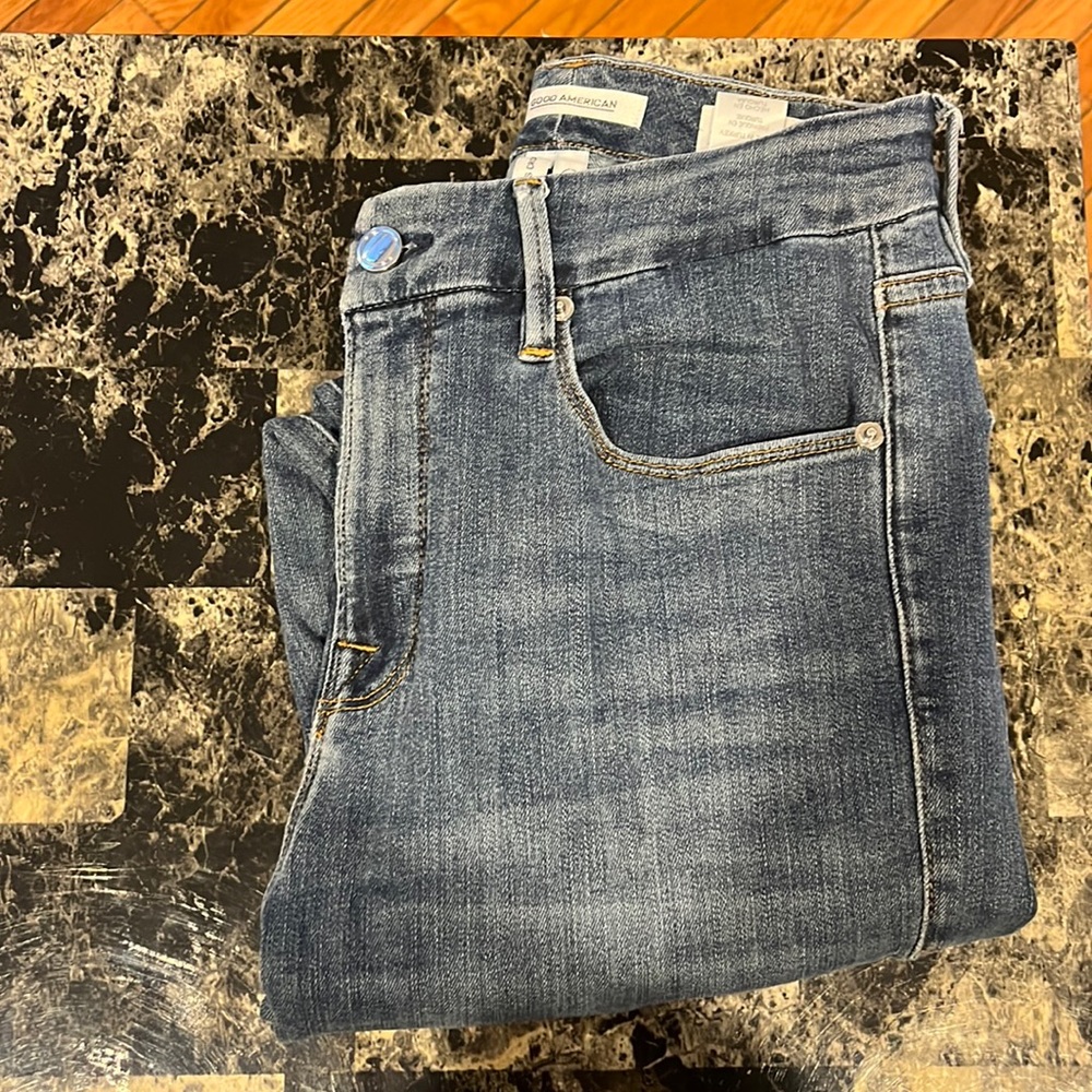 Good American jeans - “good leg crop” size 28